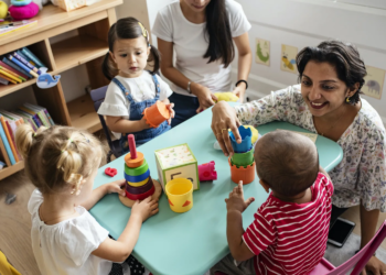 In de klas van Juf Laura was het een hel! ‘Niet vanwege de kinderen, maar door de moeders’