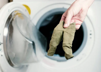 SUPERTIP: Vrouw deelt geniale tip om gekrompen kleding in de was te redden