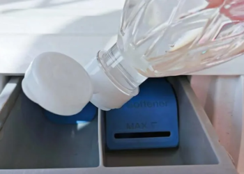 Moet je nou schoonmaken met natuurazijn of schoonmaakazijn? (en dit moet je NOOIT met azijn schoonmaken!)