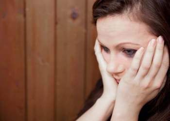 Anne vraagt zich af: Was de oorzaak van haar verbroken relatie huiselijk misbruik