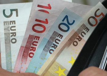 Dit is hoeveel je maximaal aan contant geld mag betalen in de winkel in 2024