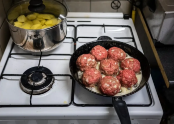 Déze schadelijke stoffen komen vrij tijdens het koken! (en zo voorkom je het)