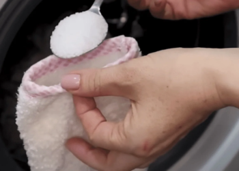 Ontdek wat ik in de wasmachine doe, je zult versteld staan!