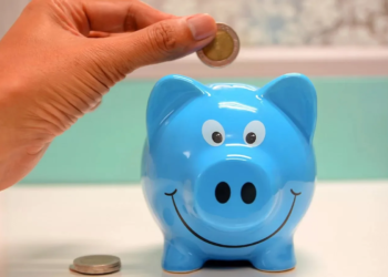 Zoveel spaargeld heeft de gemiddelde 55-plusser op de bank staan