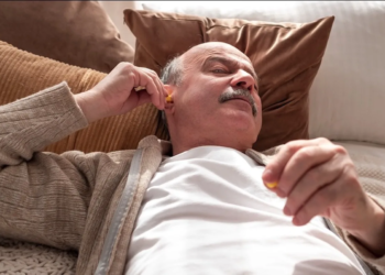 Is slapen met oordopjes in verslavend? Slaapexpert geeft antwoord!