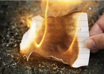 Femke: ‘Ik heb mijn vaders afscheidsbrief verbrand’