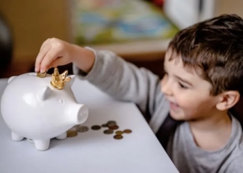 Ouders opgelet: Dit is hoeveel zakgeld kinderen tegenwoordig krijgen.