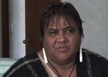 Angel en vriendin uit vliegtuig gezet vanwege gewicht: ’Heel traumatiserend’