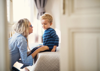 Amelie (26): Mijn schoonmoeder probeert met haar erfenis de fouten van haar zoon goed te maken