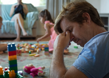 Verraad binnen de familie: “Mijn ex-vriend had een relatie met mijn moeder”