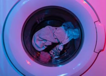 LET OP: Is het beter om je kleding of 30 of 40 graden te wassen? Wij hebben het antwoord