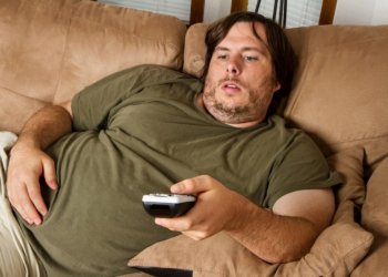 Birte: ‘Mijn vriend wilt niks doen in het huishouden omdat hij meer verdient’