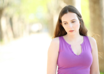 Lisa: “Hij wilt mijn toegangscode van de telefoon, ik weet niet wat ik hiermee aan moet”