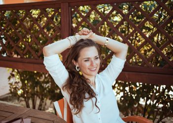 Bo (30): “Ik heb de erfenis van 30.000 euro binnen een jaar erdoorheen gejaagd”