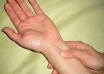 Kan jij ook niet slapen? Druk dan met je vinger op déze plekken