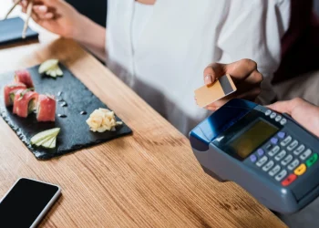 Hapje eten: Dit is wat de gemiddelde Nederlander kwijt is aan uit eten