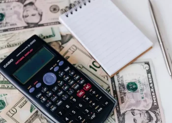 Verzekeringen: welke zijn nu echt verplicht en welke handig om te hebben?