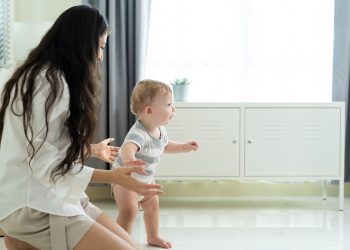 De eerste twee jaar: Wat je kunt verwachten van de ontwikkeling van je baby