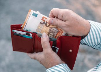 Verbod op contant geld: deze aankopen zijn verboden vanaf 2025