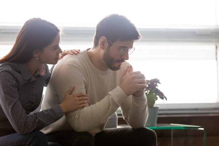 Vrouw verlaat echtgenoot na waarschuwing helderziende: “Ze heeft er spijt van, maar nu wil ik scheiden”