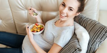 Gezond eten tijdens de zwangerschap: Wat wel en niet?