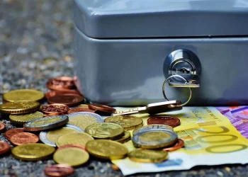 Zoveel contant geld mag je thuis bewaren