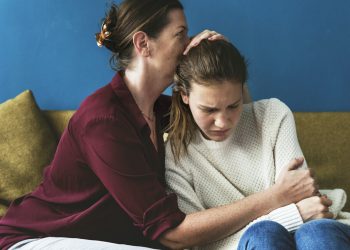 Toen Katrien naar haar dochter keek, zag ze iets vreemds, maar herkende het gelijk!