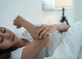 Dit is de reden waarom jij meer muggenbulten hebt dan je partner!