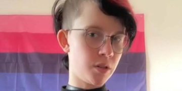 Deze vrouw identificeert zich als robot: “Ik kan me niet gedragen als een mens”