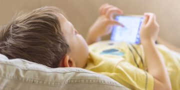 De invloed van schermtijd op de ontwikkeling van kinderen