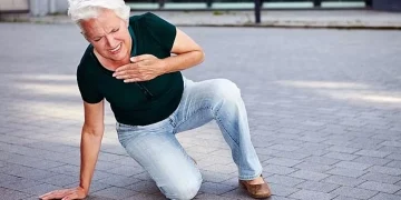 Een maand voordat je een hartaanval krijgt kan je al last krijgen van deze symptomen