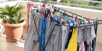 Buurman klaagt over ondergoed drogen op balkon