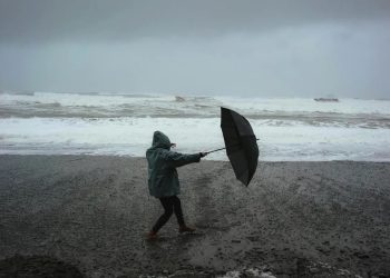 Flinke regen en wind: Meteoroloog waarschuwt voor stormachtige dag