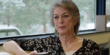 Marlon verloor haar hele pensioen aan een Nigeriaanse internetoplichter: “Ik dacht dat ik ging trouwen”