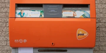 Wat doe je met verkeerd geadresseerde post? Weggooien of niet?