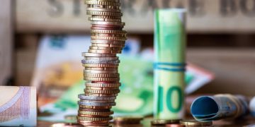 Veel Nederlanders blijven thuis vanwege financiële redenen: Wat kost een vakantiedag?