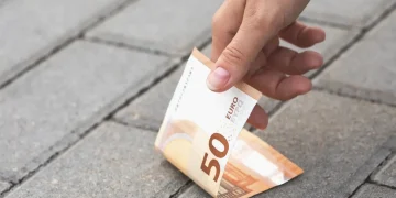 Heb je geld gevonden? Dit moet je doen volgens de wet