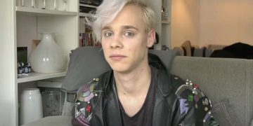 Floris is diep bedroefd omdat hij steeds ‘meneer’ wordt genoemd