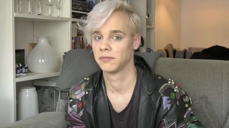 Floris is diep bedroefd omdat hij steeds ‘meneer’ wordt genoemd