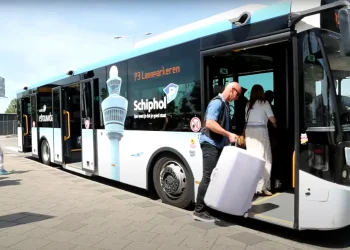 Bizarre parkeertarieven op Schiphol: Dit betaal je nu voor één dag lang parkeren
