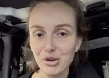 Susie (31): ‘Ik houd mijn kinderen thuis van school omdat ik te aantrekkelijk ben.’