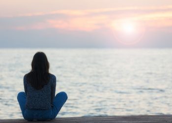 Ingeborg ontdekt wrede waarheid: ‘Onze vroegere buurman is mijn echte vader’