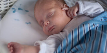 Yvet: “Ik ging naar een feestje bij de buren 500 meter verderop, terwijl mijn baby lag te slapen”