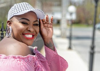 Lisa’s nieuwe datingregels: “Ik ben te knap voor lelijke mannen”