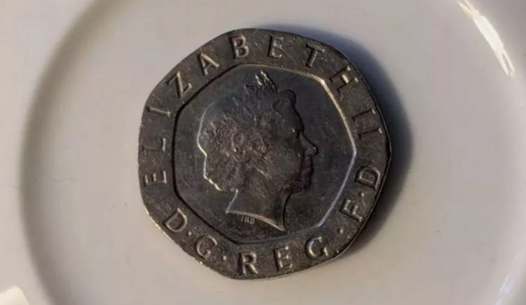 Zeldzame Engelse munt brengt £51 op op eBay vanwege uniek detail – check je Engelse wisselgeld