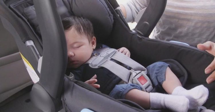 Caroline vergat haar 11 maanden oude baby in de auto: ‘De angst voor wat ik zou aantreffen, vergeet ik nooit’