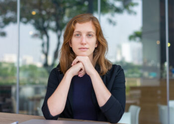 Maaike (30): “Ik heb mijn erfenis van 30.000 euro binnen een jaar er doorheen gejaagd’