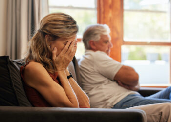 Fikse ruzie in huis: “Ik wil die oude spullen van mijn schoonmoeder niet in mijn huis”