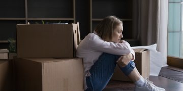 Moeder van twee wil dat haar ex vertrekt, maar stuit op onverwachte tegenstander