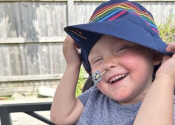 Charlotte liegt over kind met kanker om duizenden euro’s op te halen via een fonds en ontloopt gevangenisstraf